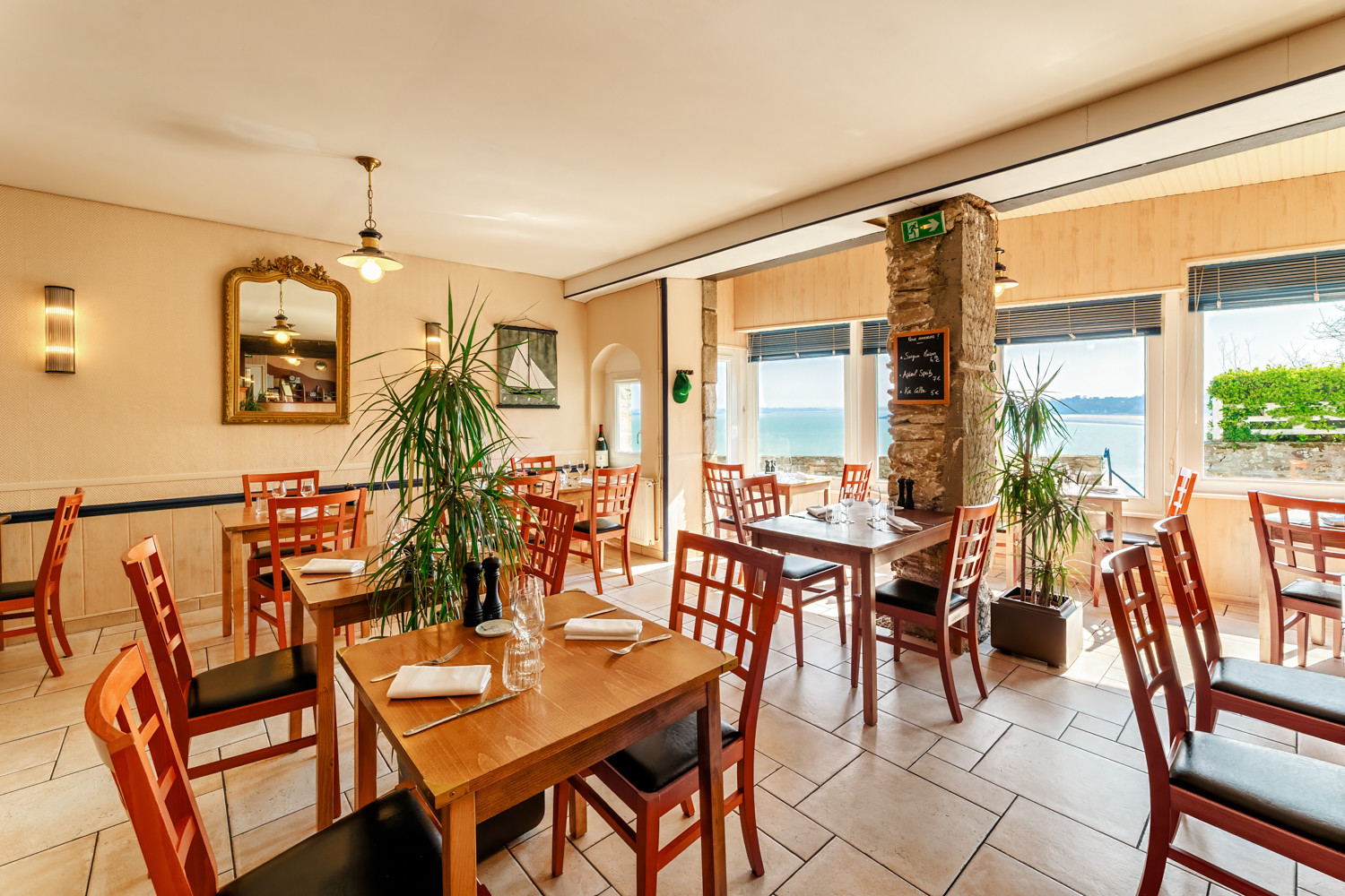 hotel-port-jacquet-cocktail-graphic-BD-051