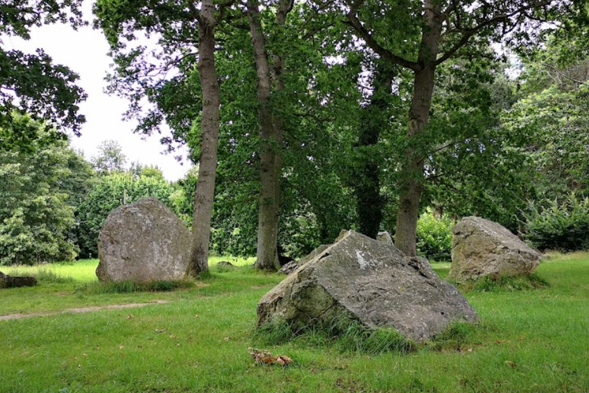 Mégalithes du Cimetière des Druides, Pleslin-Trivagou, Côtes d'Armor