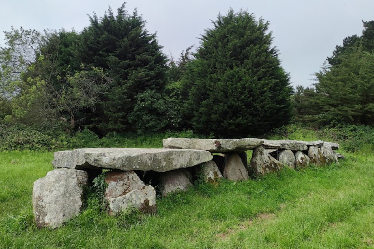 Allée couverte de Prajou-Menhir, Trébeurden, Côtes d'Armor