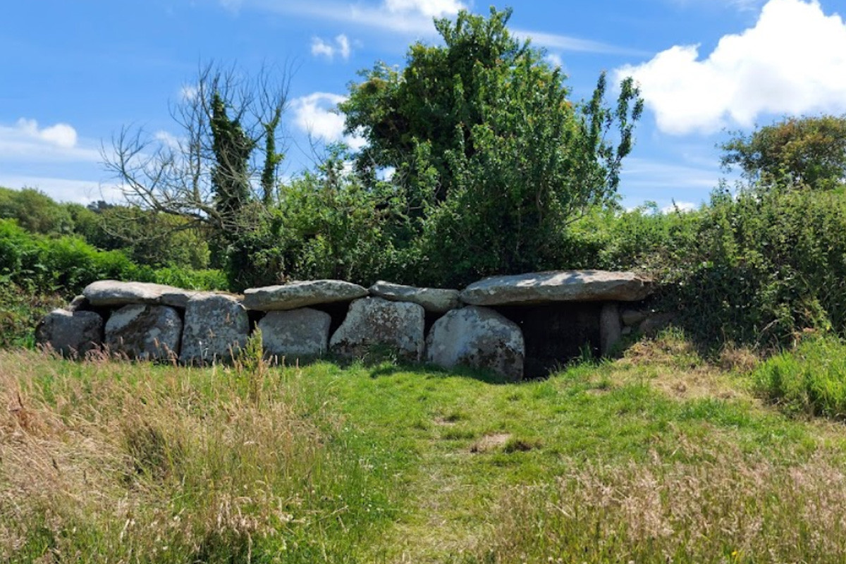 Allée couverte de Kerguntuil, Trégastel, Côtes d'Armor