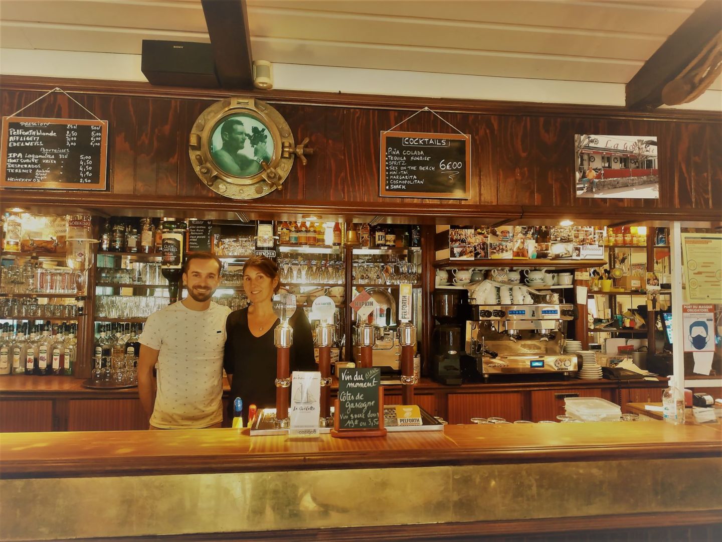 Restaurant-bar la Goëlette - Maryam et son fils - St-Jacut
