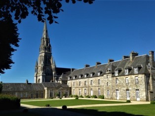 Cour intérieur du château du 18e s