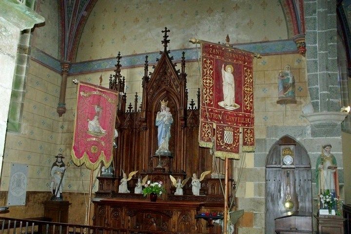 église St Brandan intérieur G. Leroi (1)