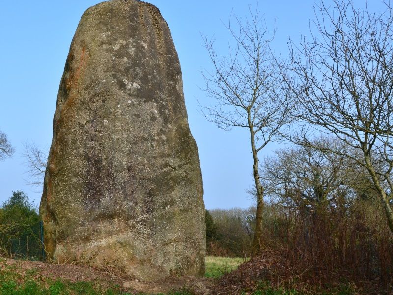 Menhir de Glomel, Glomel, Côtes d'Armor
