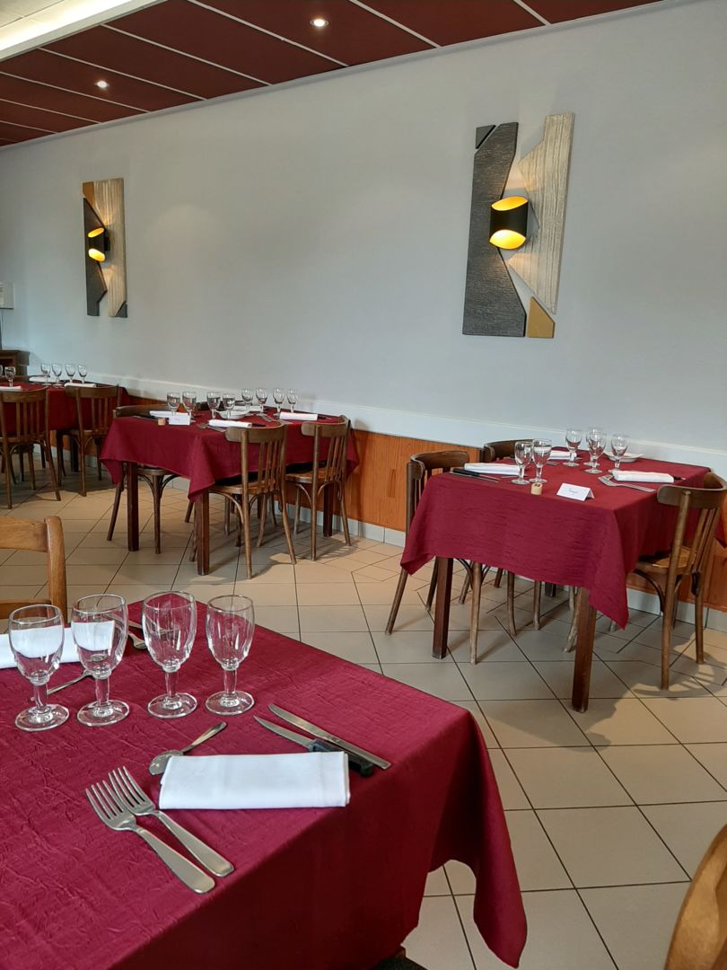 restaurant_la_vallee_quintin_salle