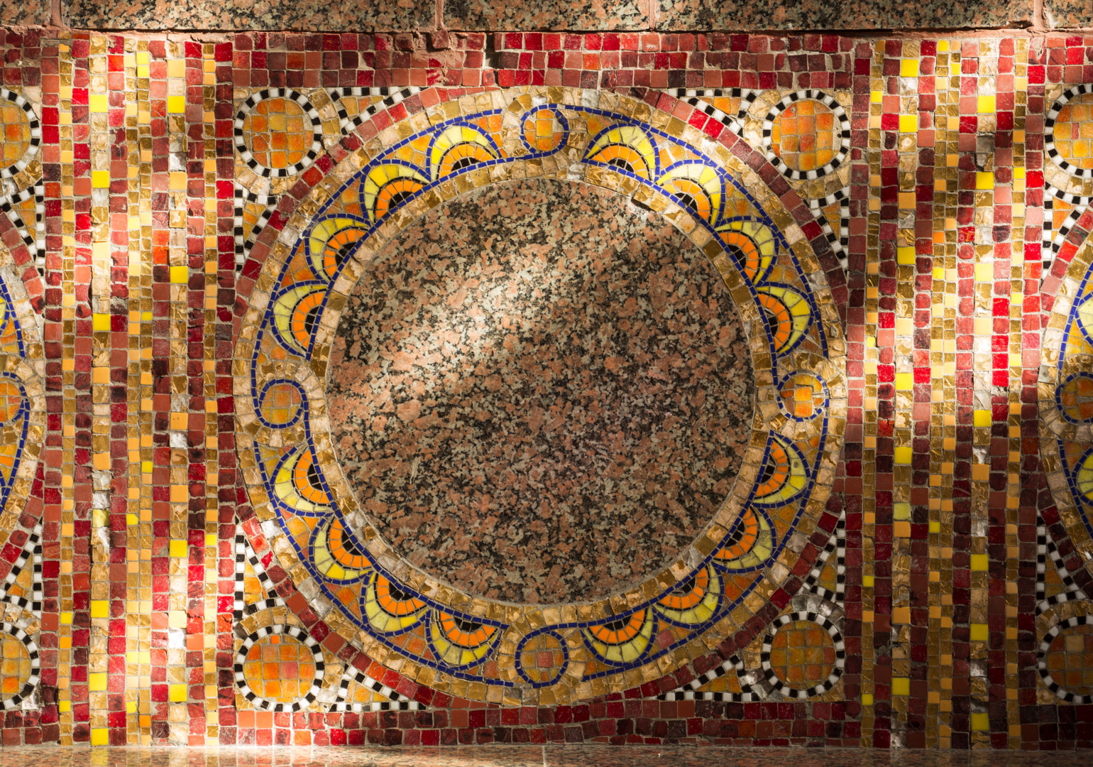 Chapelle St Yves_Saint-Brieuc_detail mosaiques