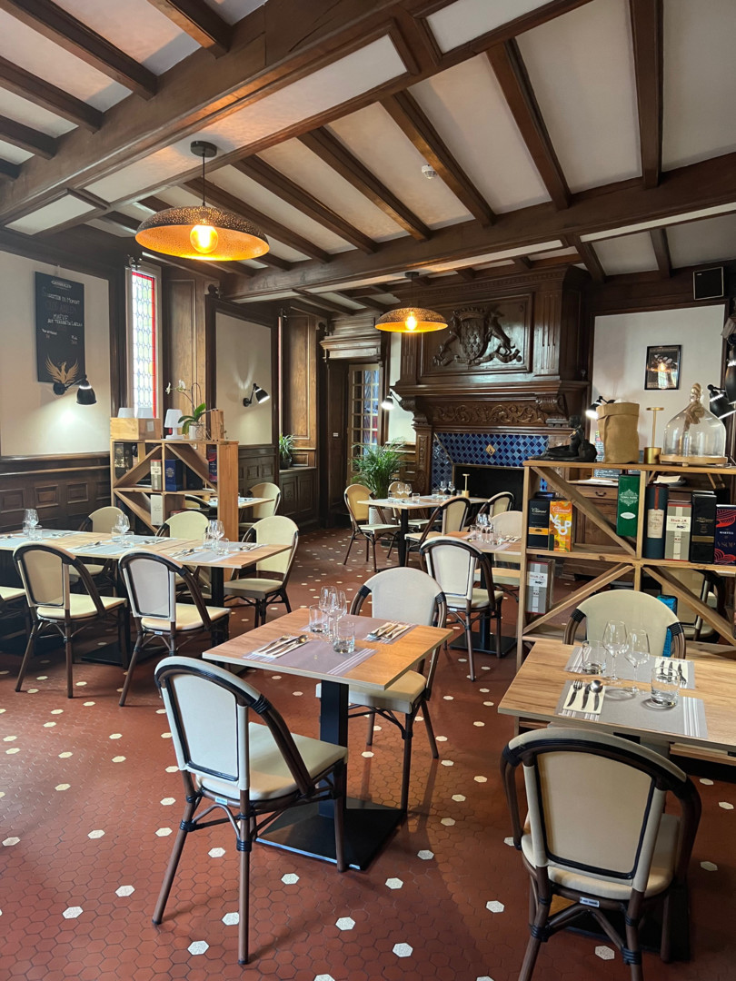Restaurant-le-Commerce-a-Quintin