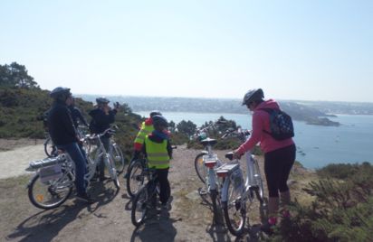 L’expérience bretonne : balade des cyclobutineurs en VAE sur la Vélo maritime