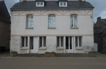 Maison - 240 m2 - Plussulien