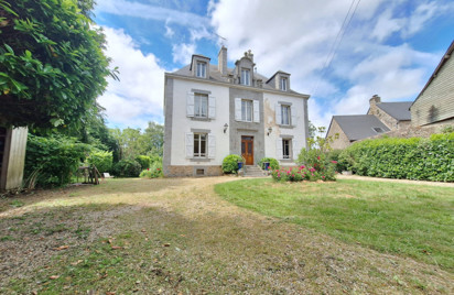 Maison - 300 m2 - Ploeuc L Hermitage