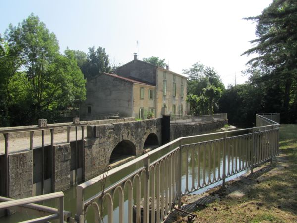La Rigole de la Plaine entre Montagne Noire et canal du Midi - Canal du ...