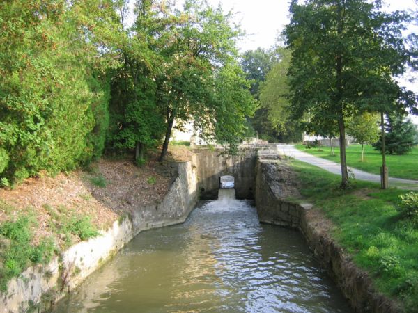 La Rigole de la Plaine entre Montagne Noire et canal du Midi - Canal du ...