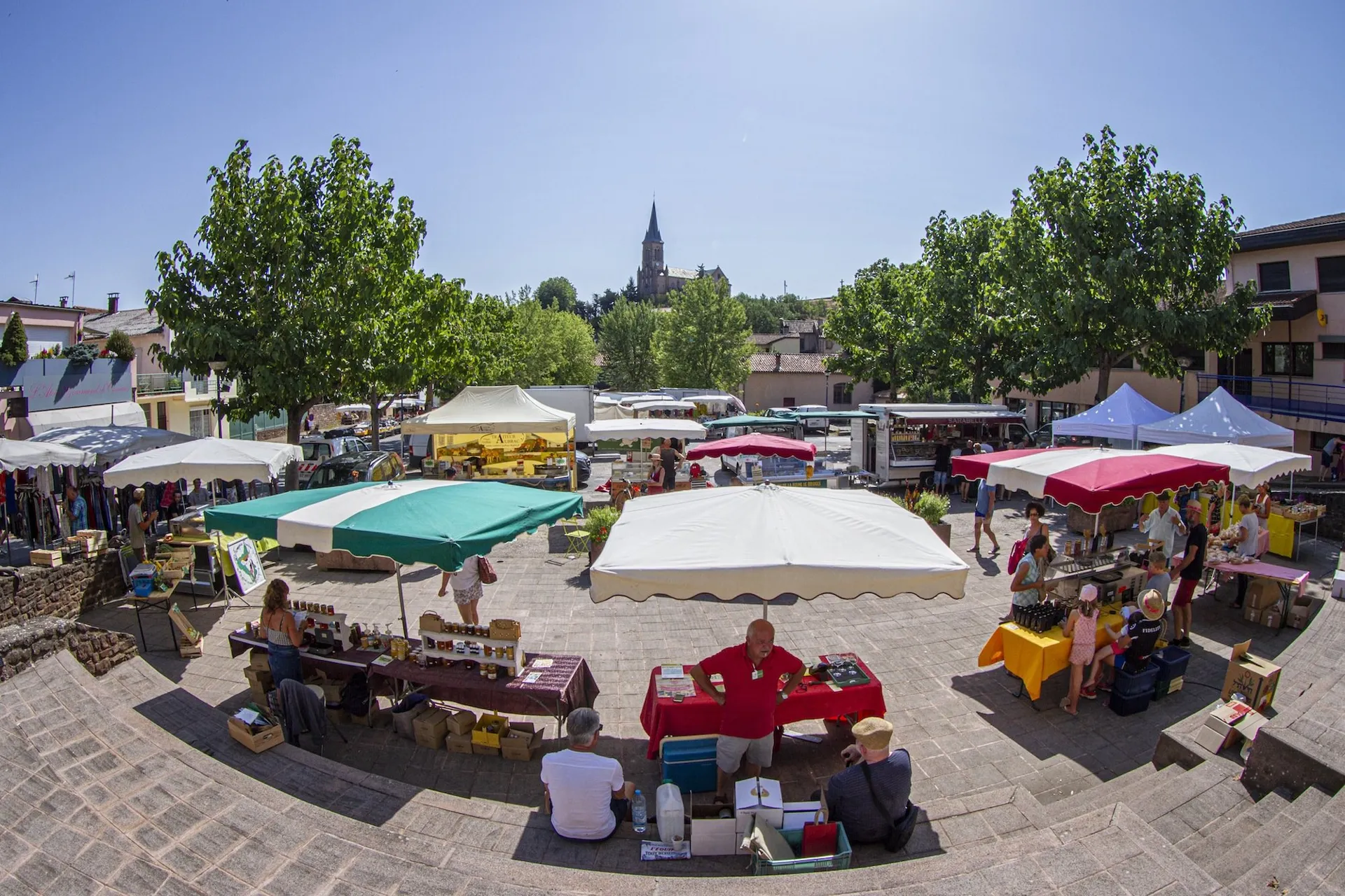 Marché sur la place du Foirail