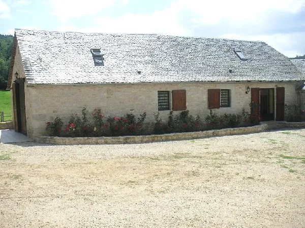 Entrée du gite de la Cazelle