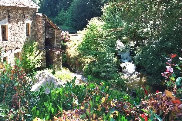 Le Moulin d'Ayres extérieur