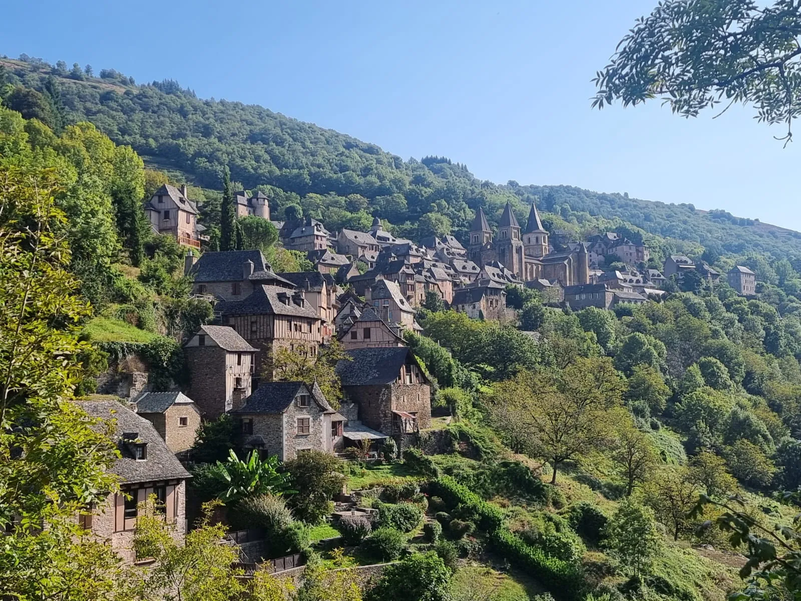 Vue depuis la chapelle St-Roch - Conques