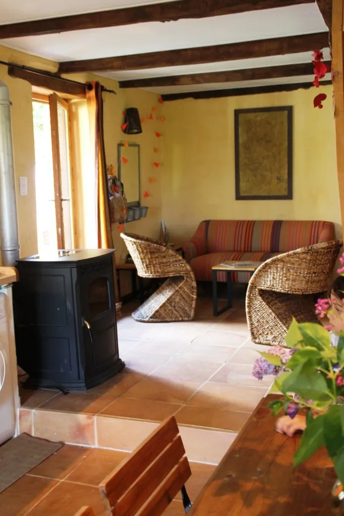 Salon et poêle à bois