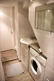 Gîte La Garde - Cabinet de toilettes et W.C. indépendants