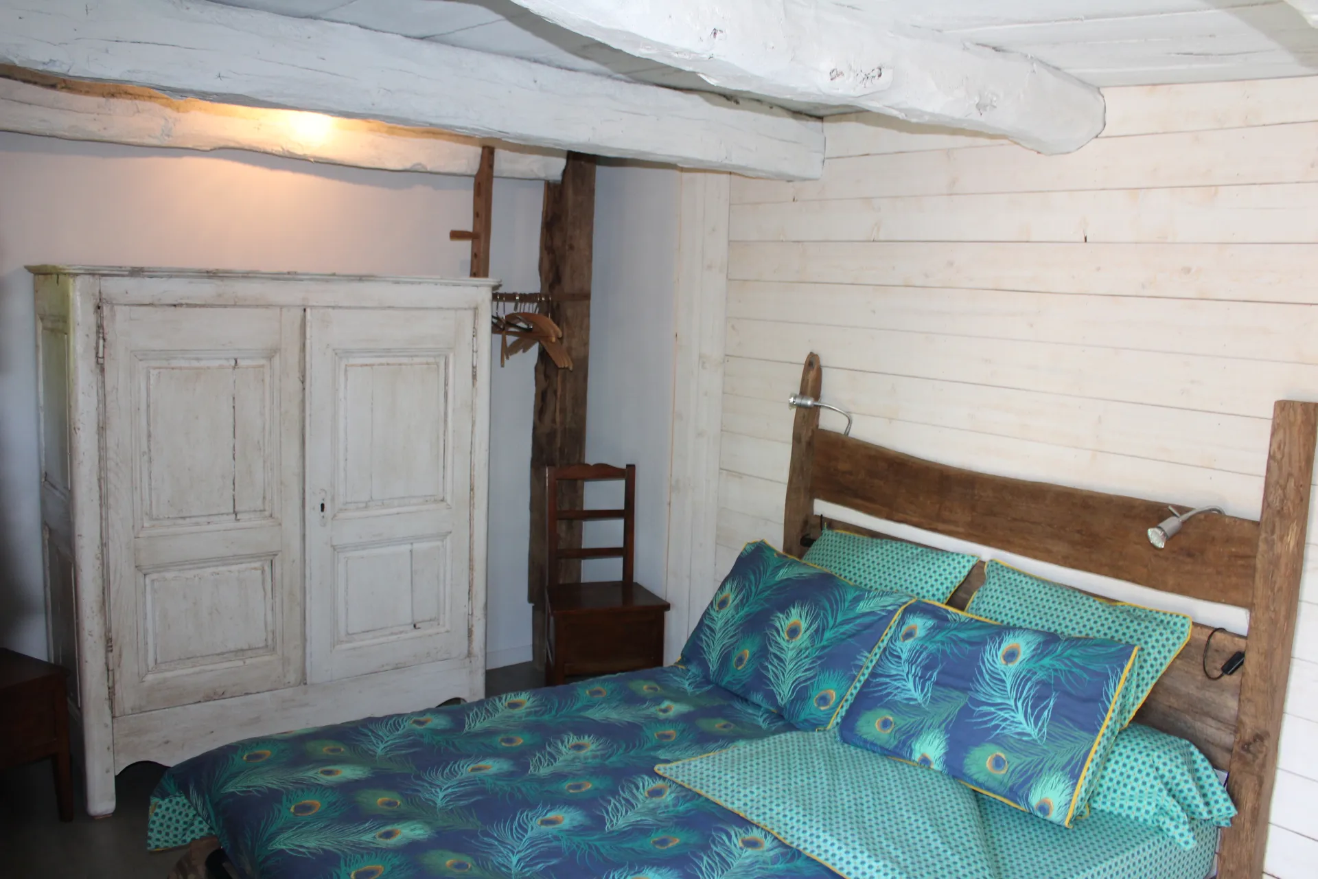 Gite La Garde - La chambre paysane, lits faits à votre arrivée.