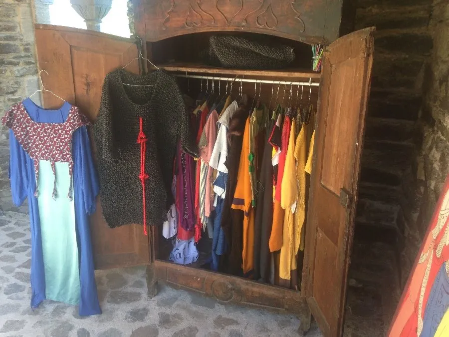 Costumes Château de Valon