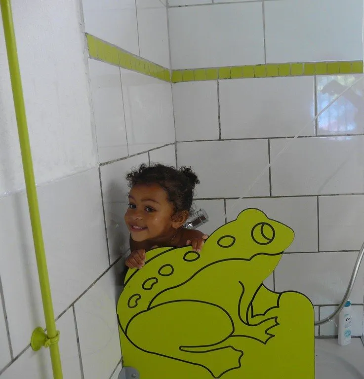 Salle d'eau enfant au Camping Lac aux Oiseaux