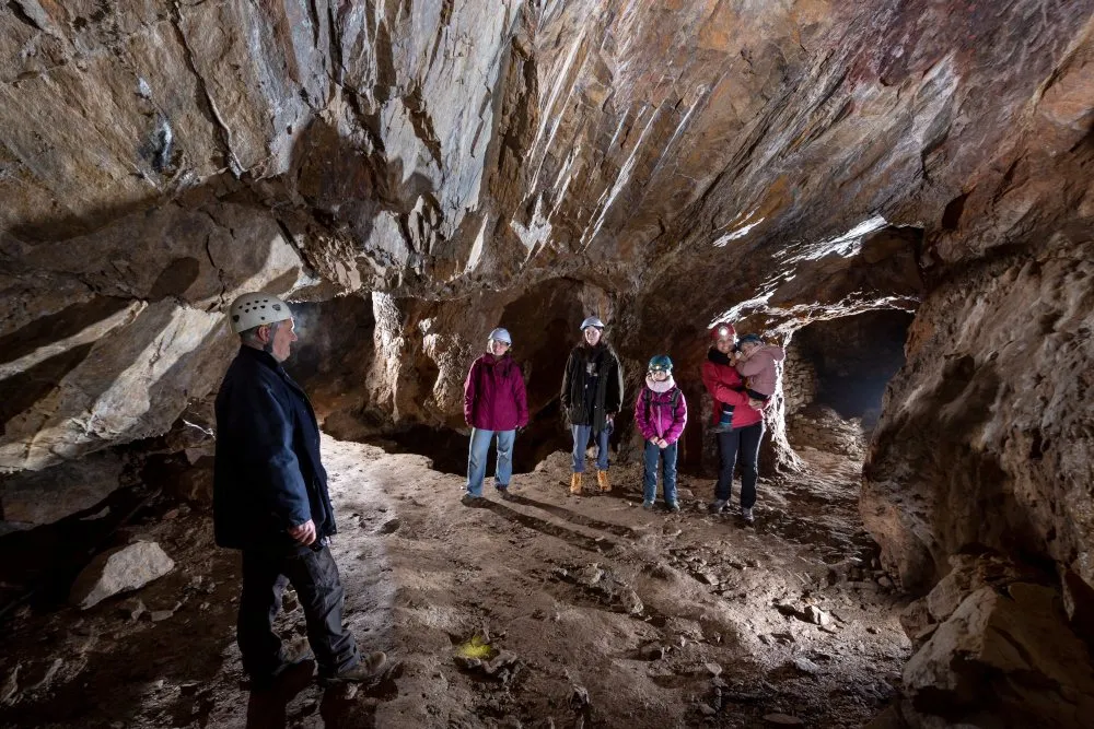 Visite de la mine de Cénomes