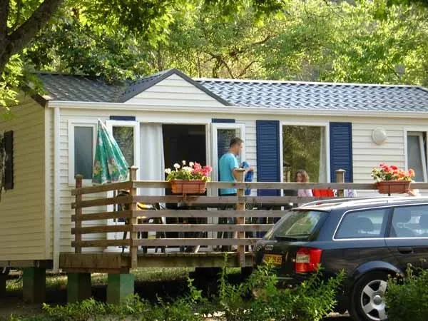 Camping les 2 Vallees location mobil-home nant aveyron occitanie france