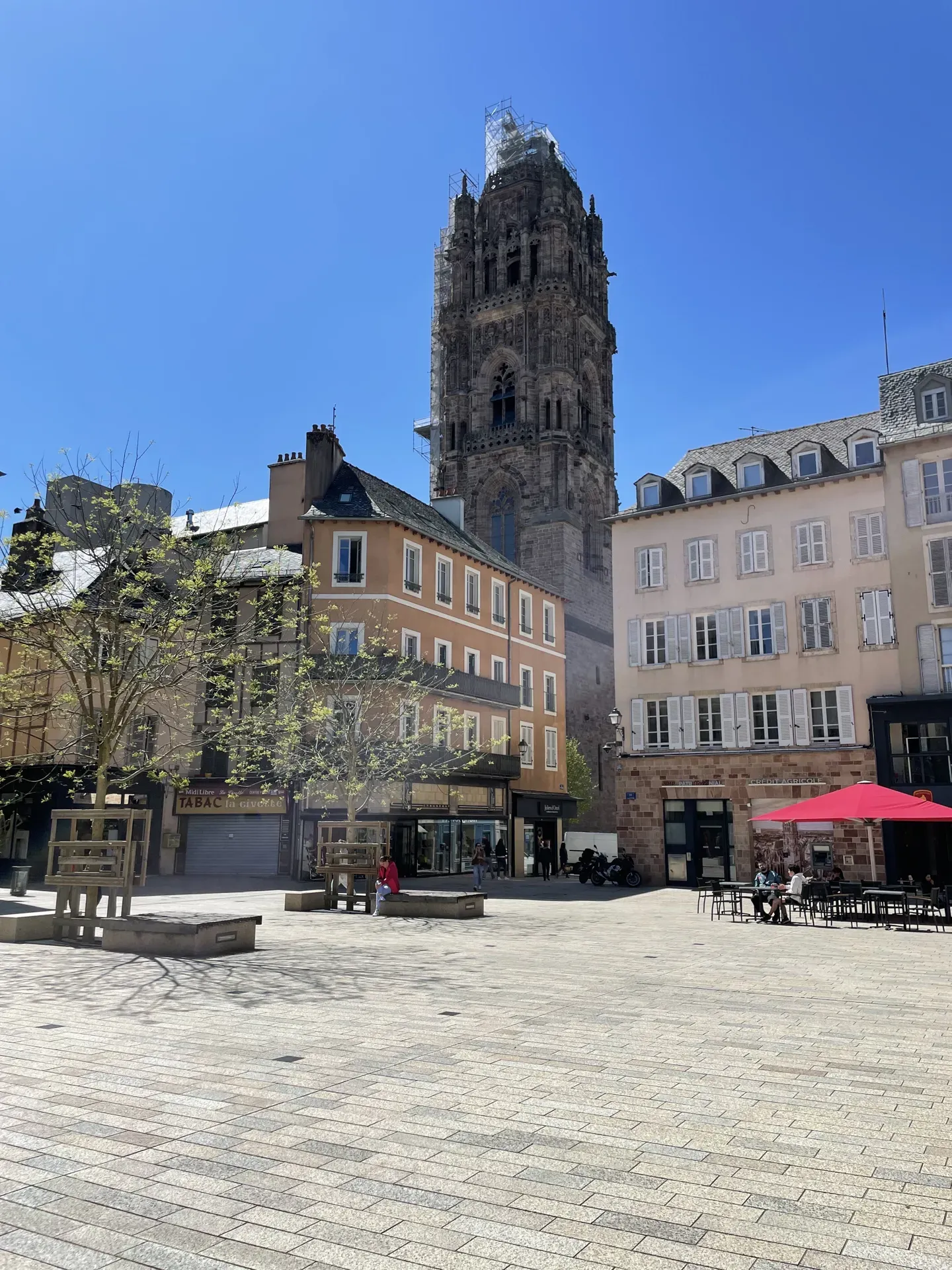 RODEZ Sa magnifique cathédrale Notre-Dame, située à 45 km du gîte