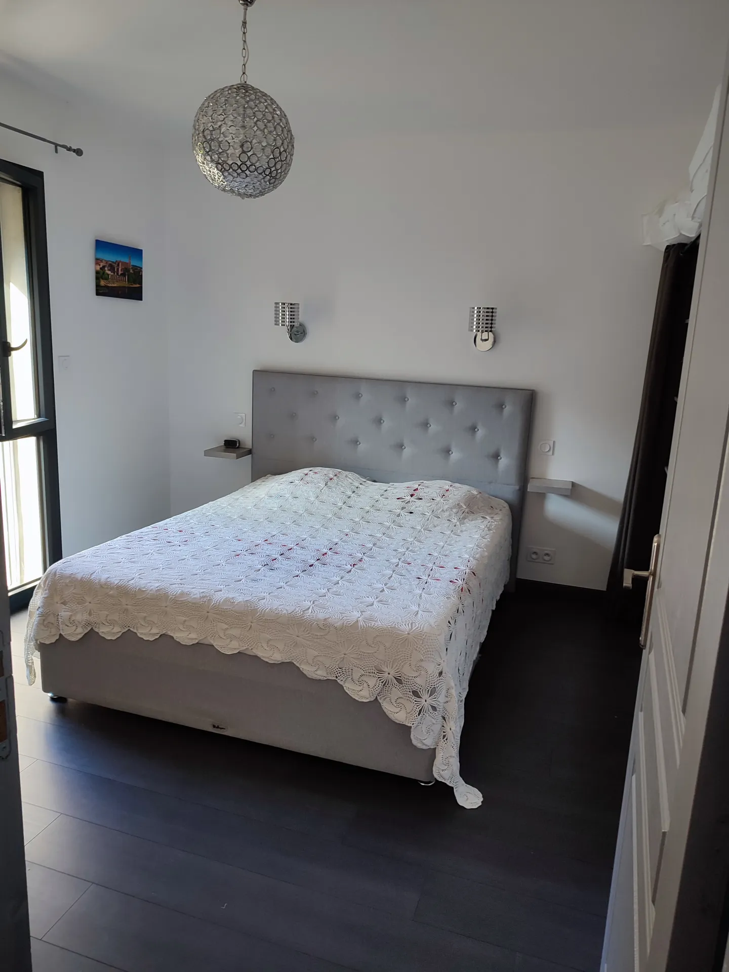 Chambre parentale,lit 160 , dressing,draps et serviettes fournis