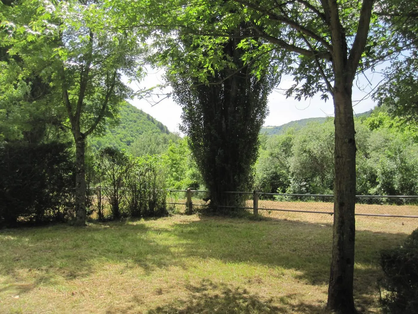 Emplacements ombragés Camping de La Prade