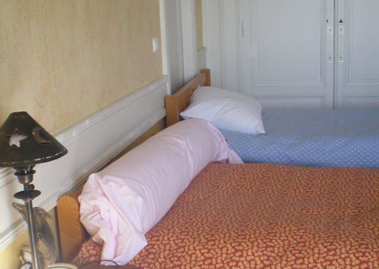 Chambre avec lits individuels