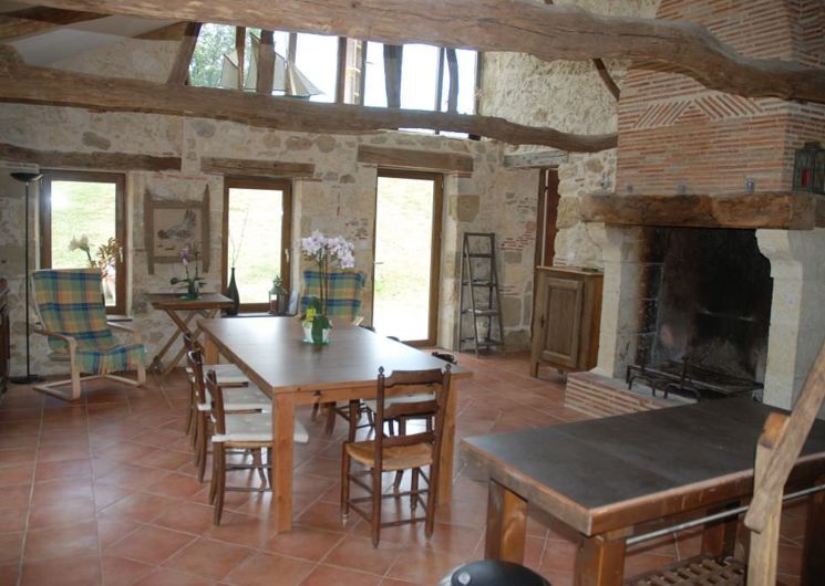 HOUERY - gîte les courtils- salle à manger