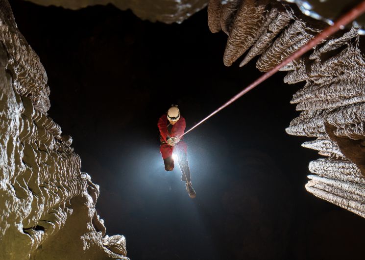Bureau des moniteurs de la Vallée de l'Hérault - Spéléologie_Ganges