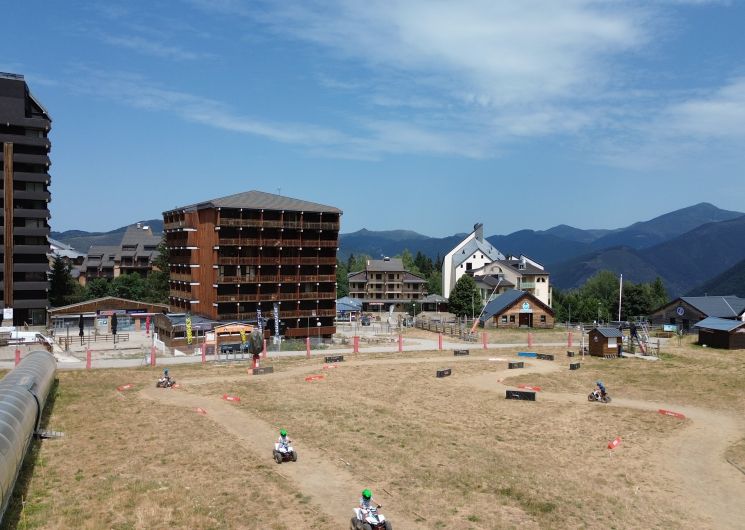 Le quad sur la station d'Ax 3 Domaines_Ax-les-Thermes