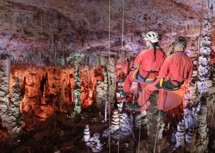 Le Grand Rappel avec vue sur la Grotte