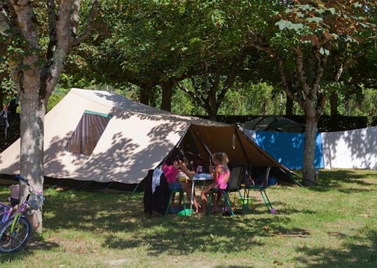 Camping de la base de loisirs - St Nicolas de la Grave - Tourisme Tarn-et-Garonne