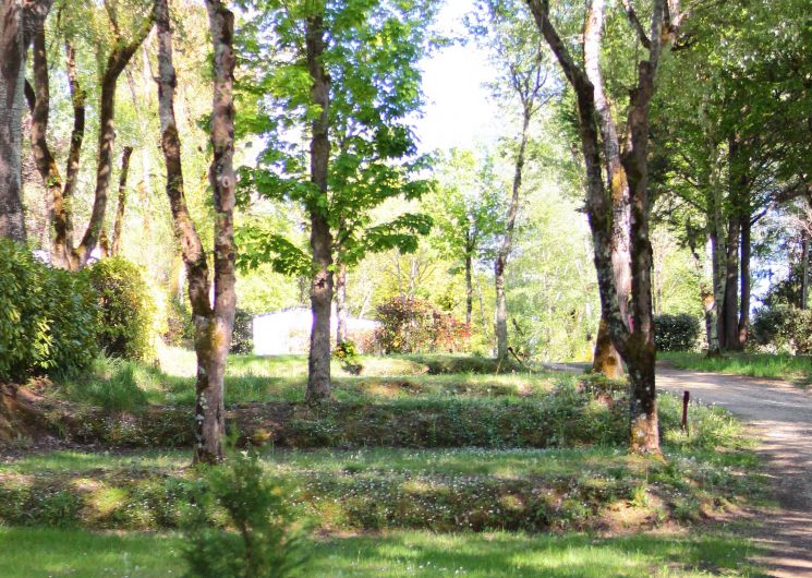 Camping Les Rives de Courtes_Estang