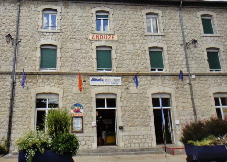 Aire de Service Camping Car d'Anduze_Anduze