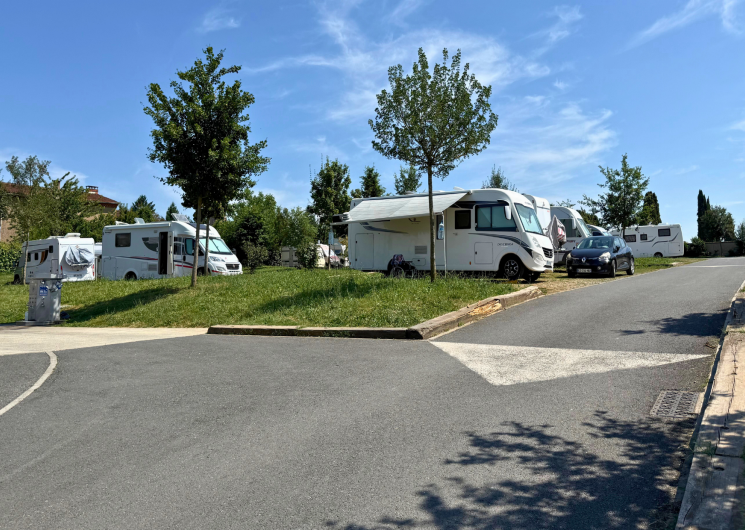 Borne de Services et Aire de Stationnement Camping-Car d'Albi Pratgraussals_Albi