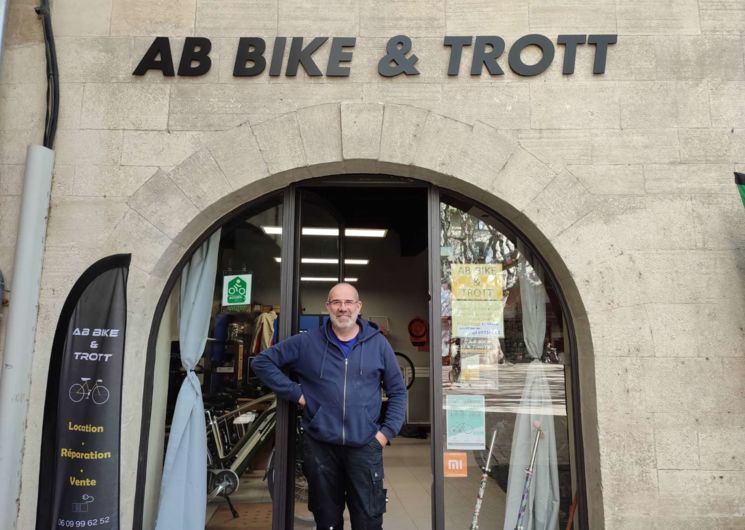 AB BIKE & TROTT