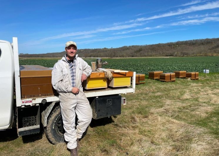 Mella Apiculture_Laguian-Mazous