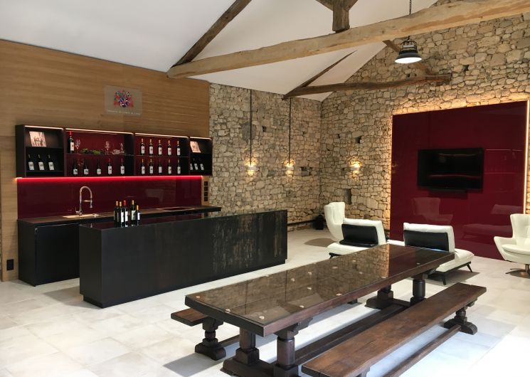 Salle dégustation/réunion