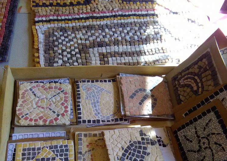 Atelier - Je fabrique ma mosaïque antique_Vers-Pont-du-Gard