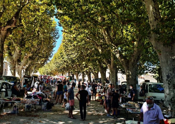 Vide grenier à Aimargues