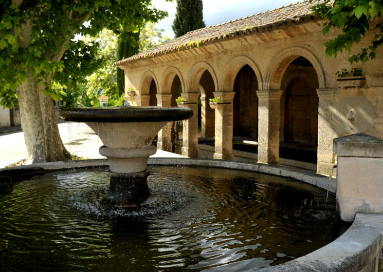 Fontaine de St Victor la Coste