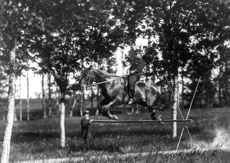 Expérience photographique sur le saut du cheval par Arthur Batut