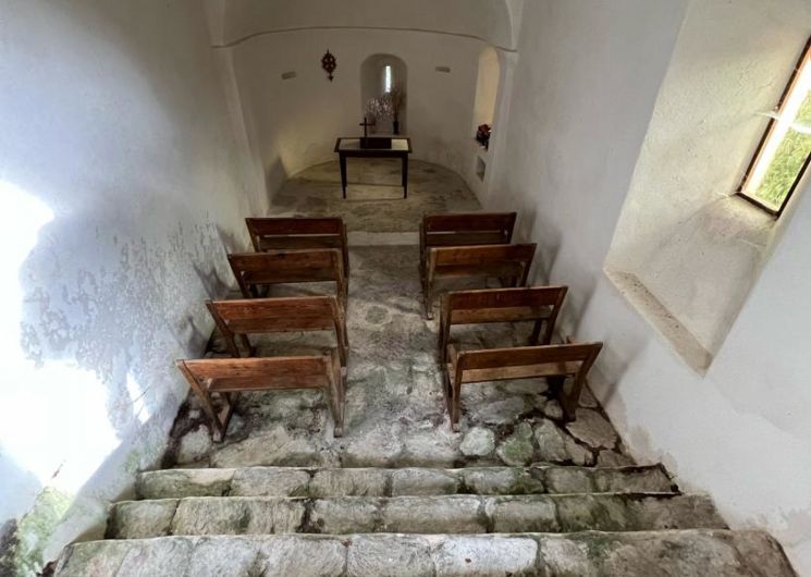 Intérieur Chapelle Mandajors