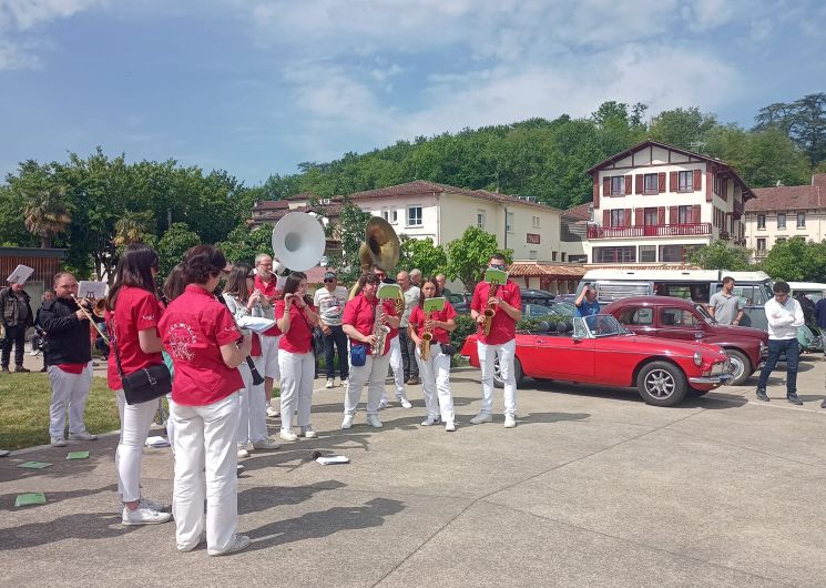 Fête des Véhicules d'Époque à Barbotan-les-Thermes_Cazaubon