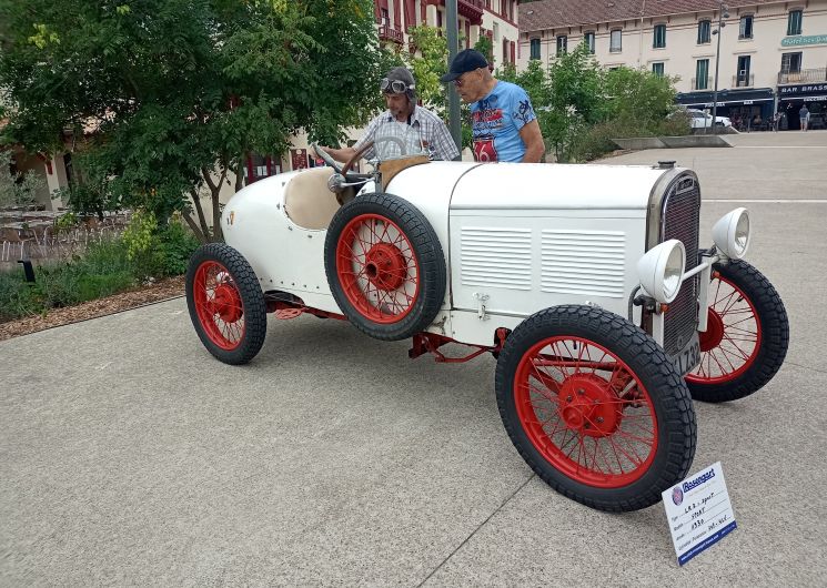 Fête des Véhicules d'Époque à Barbotan-les-Thermes_Cazaubon