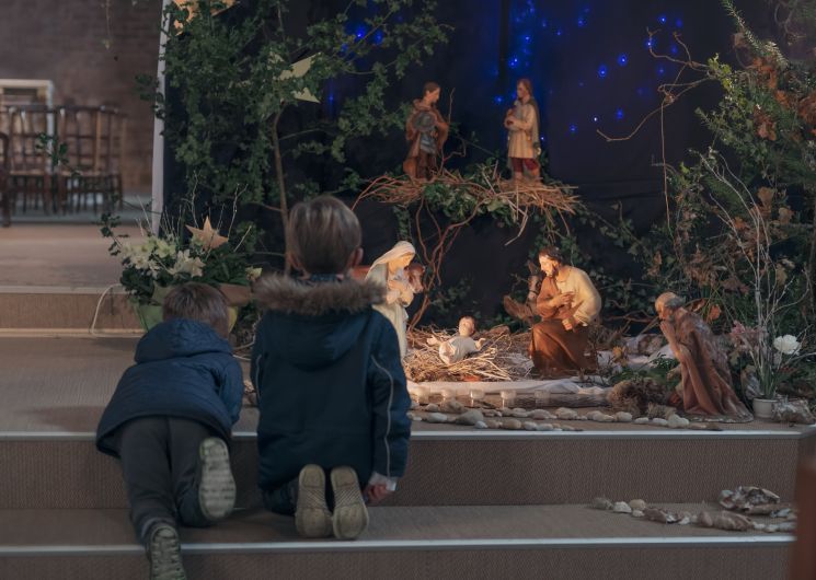 crèche enfants noël